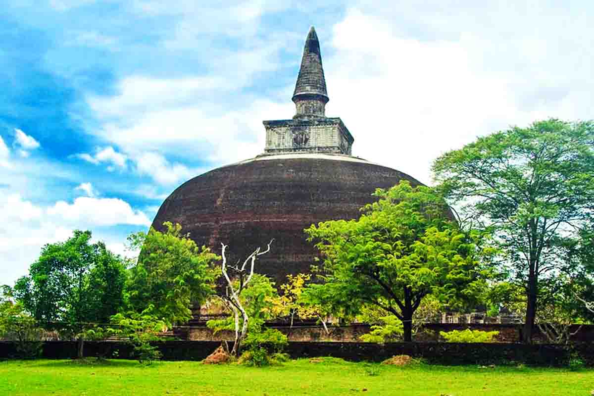 Polonnaruwa, la ciudad antigua en Sri Lanka 3 Ronkoth vehera