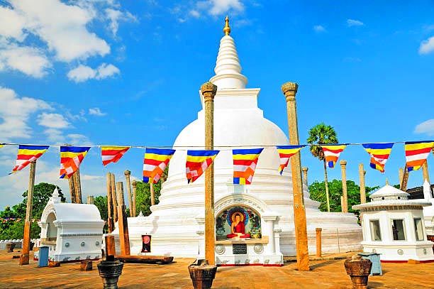 Anuradhapura, la ciudad antigua de siglo 3 AC en Sri Lanka 5 Thuparamaya