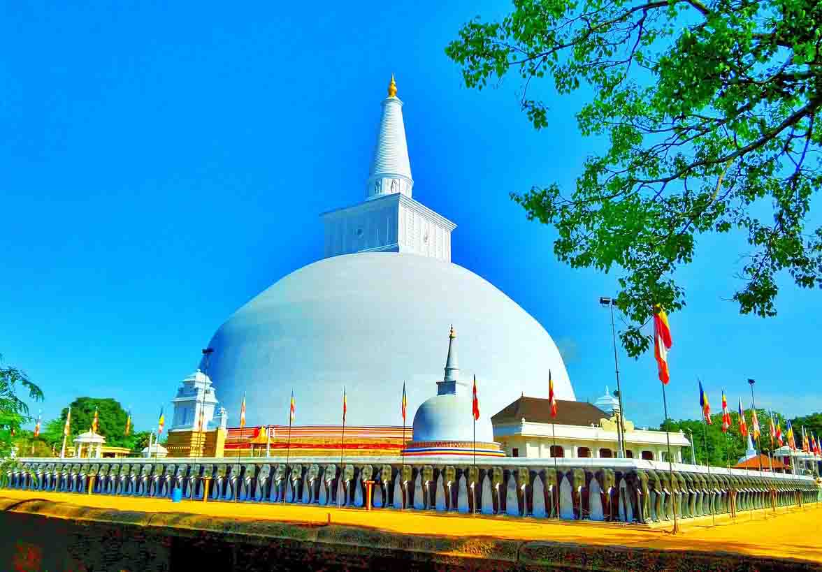 Anuradhapura, la ciudad antigua de siglo 3 AC en Sri Lanka 4 jayasrimahabodi 04